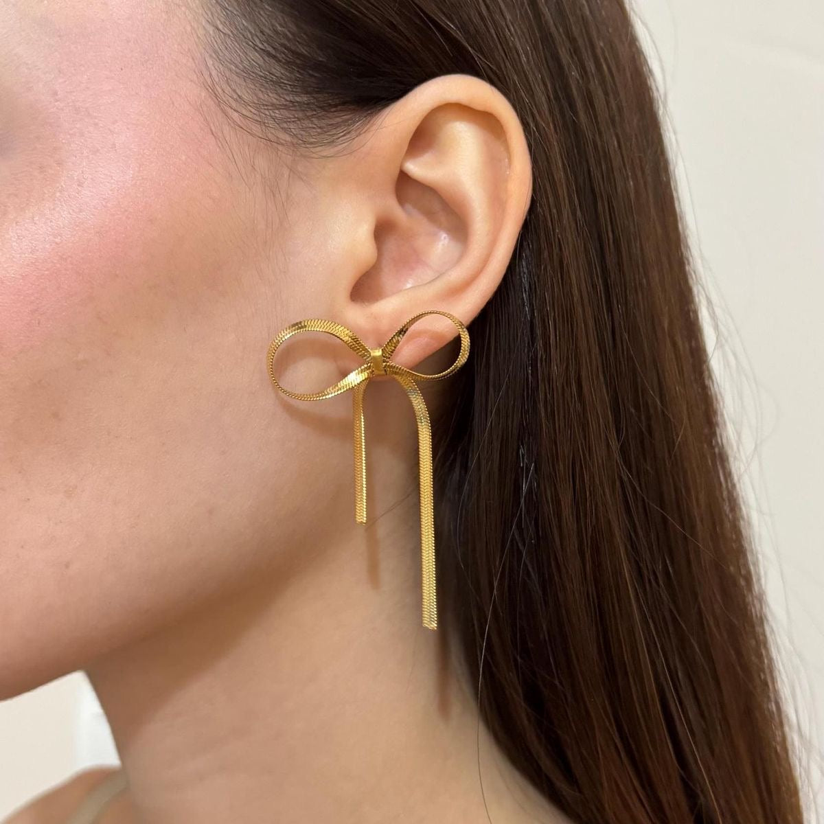 Ribbon shaped Earring