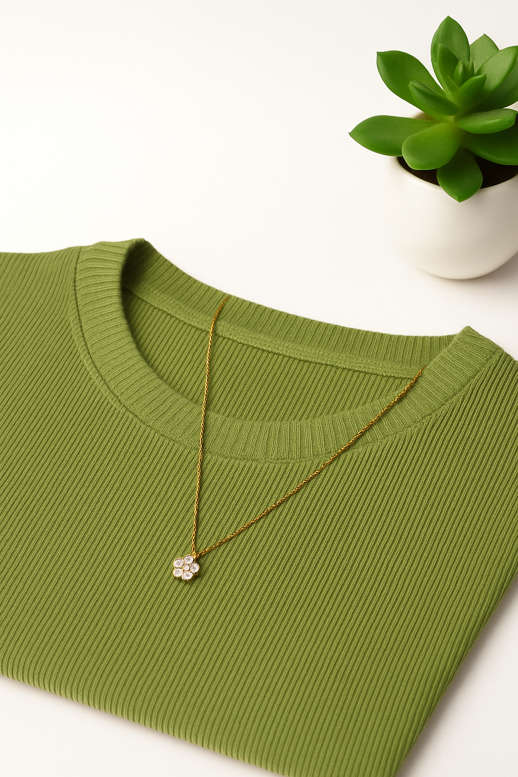Dainty flower Necklace