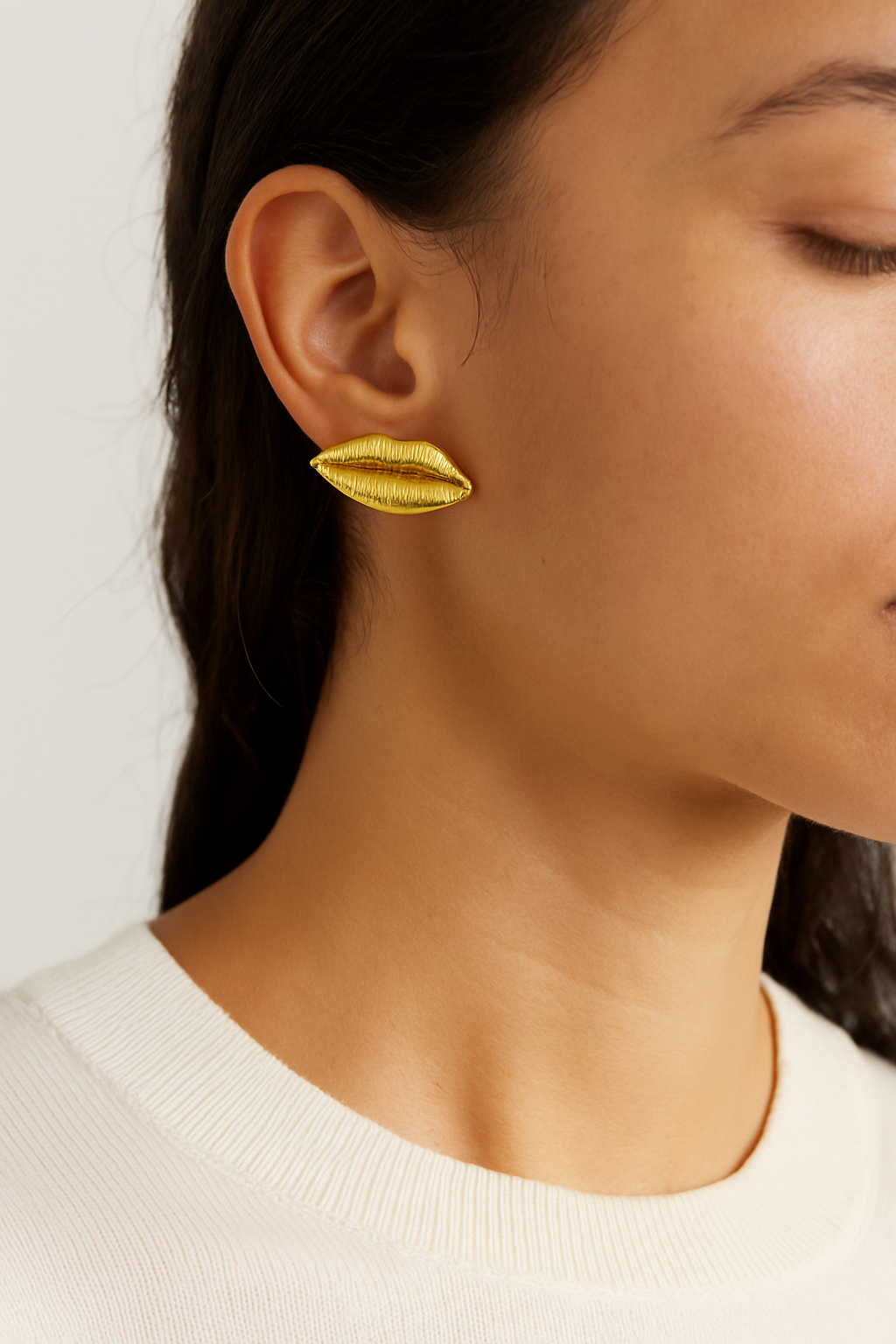 Pout Earring