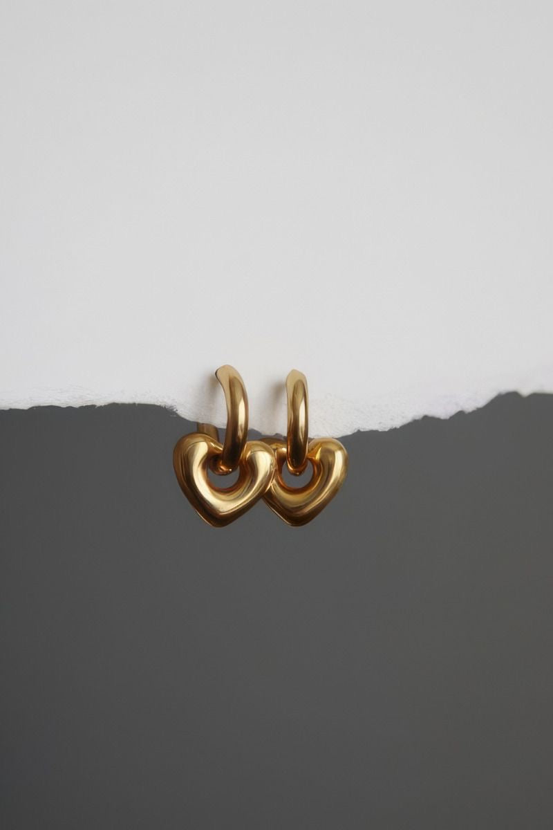 Cute little heart shaped Earring