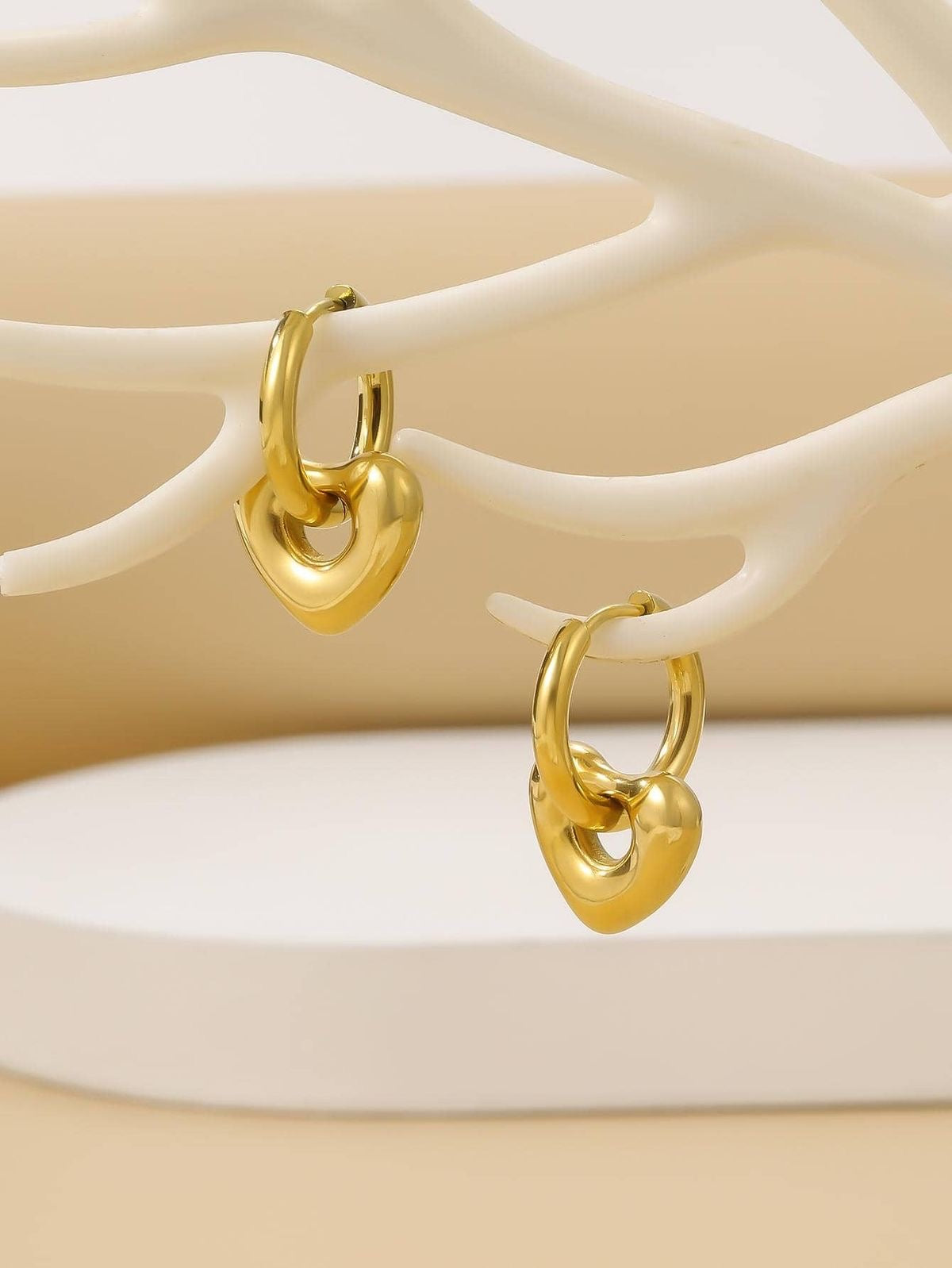 Cute little heart shaped Earring
