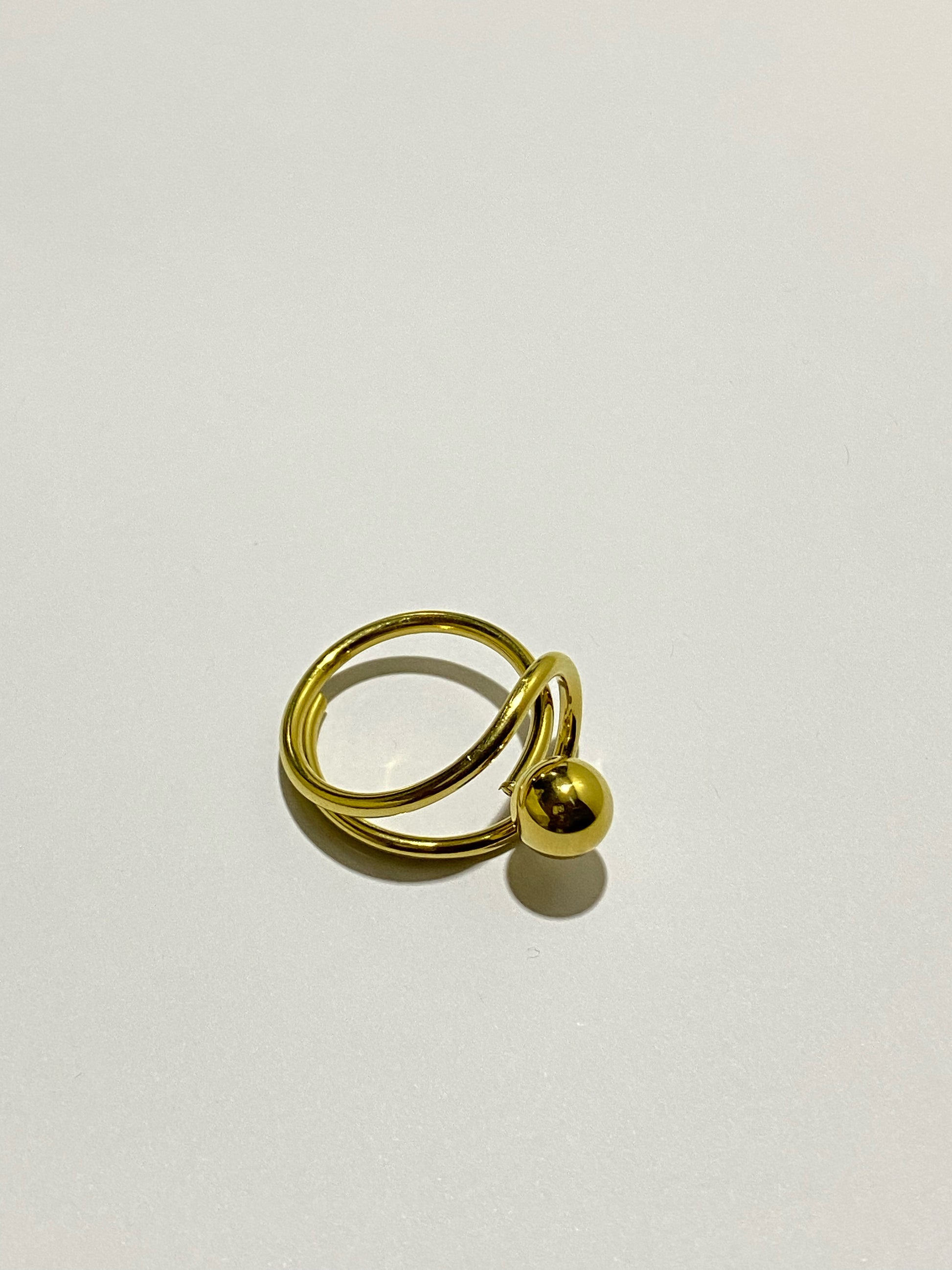 Ring with Gold Bead (1 +4 balls)