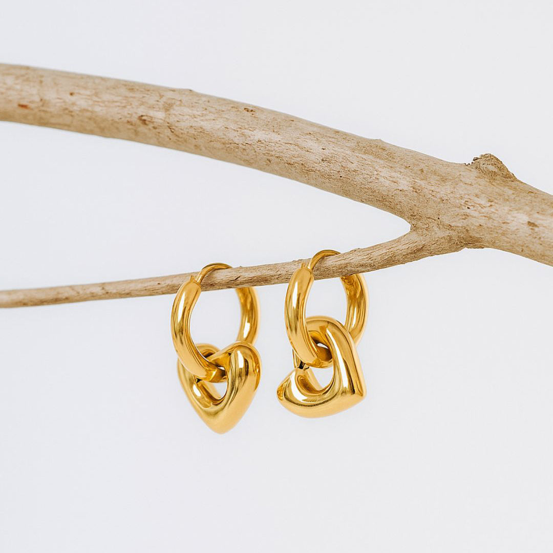 Cute little heart shaped Earring
